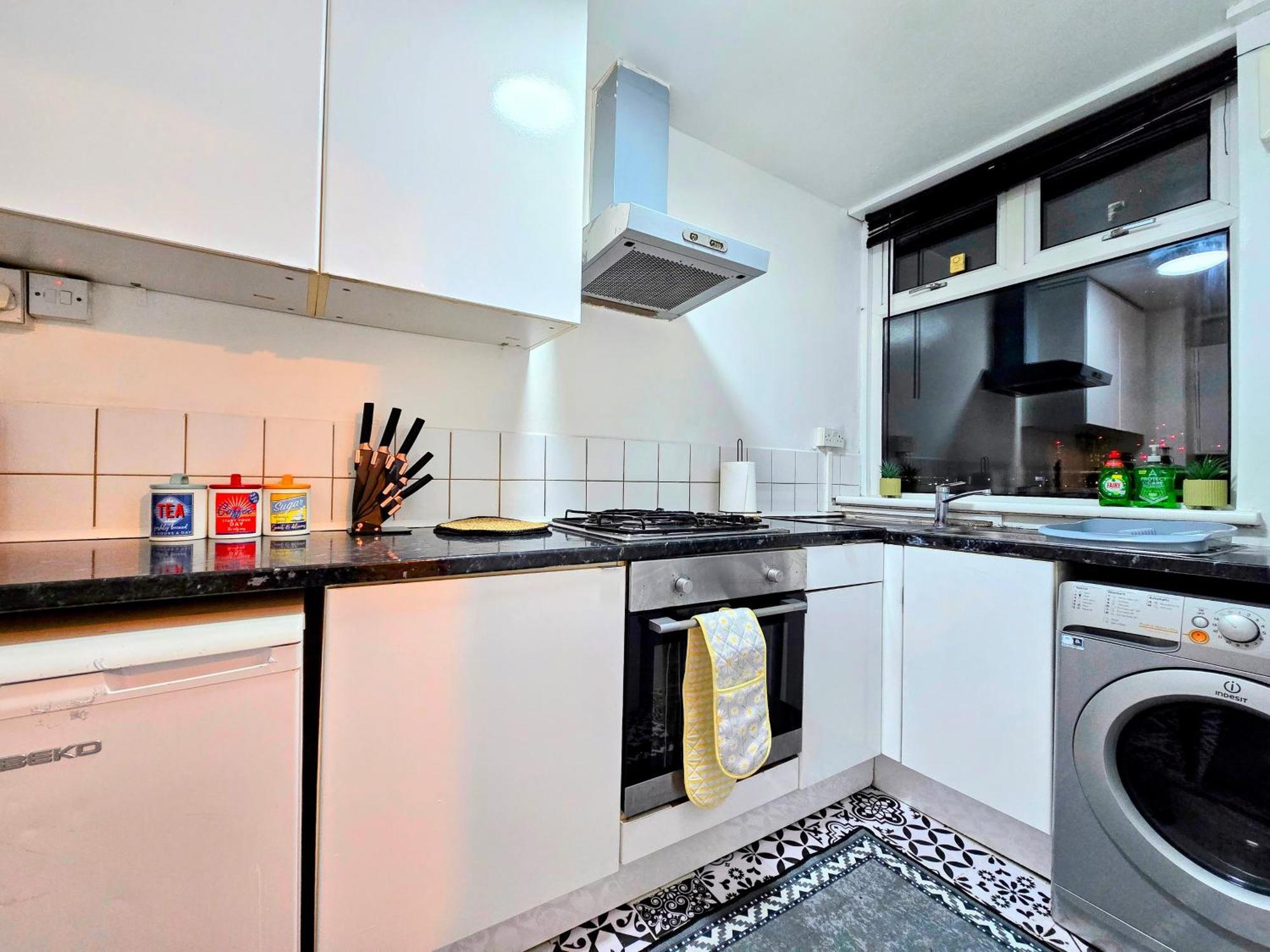 Comfy 3 Bedroom Near London Bridge & Tower Bridge Exterior photo