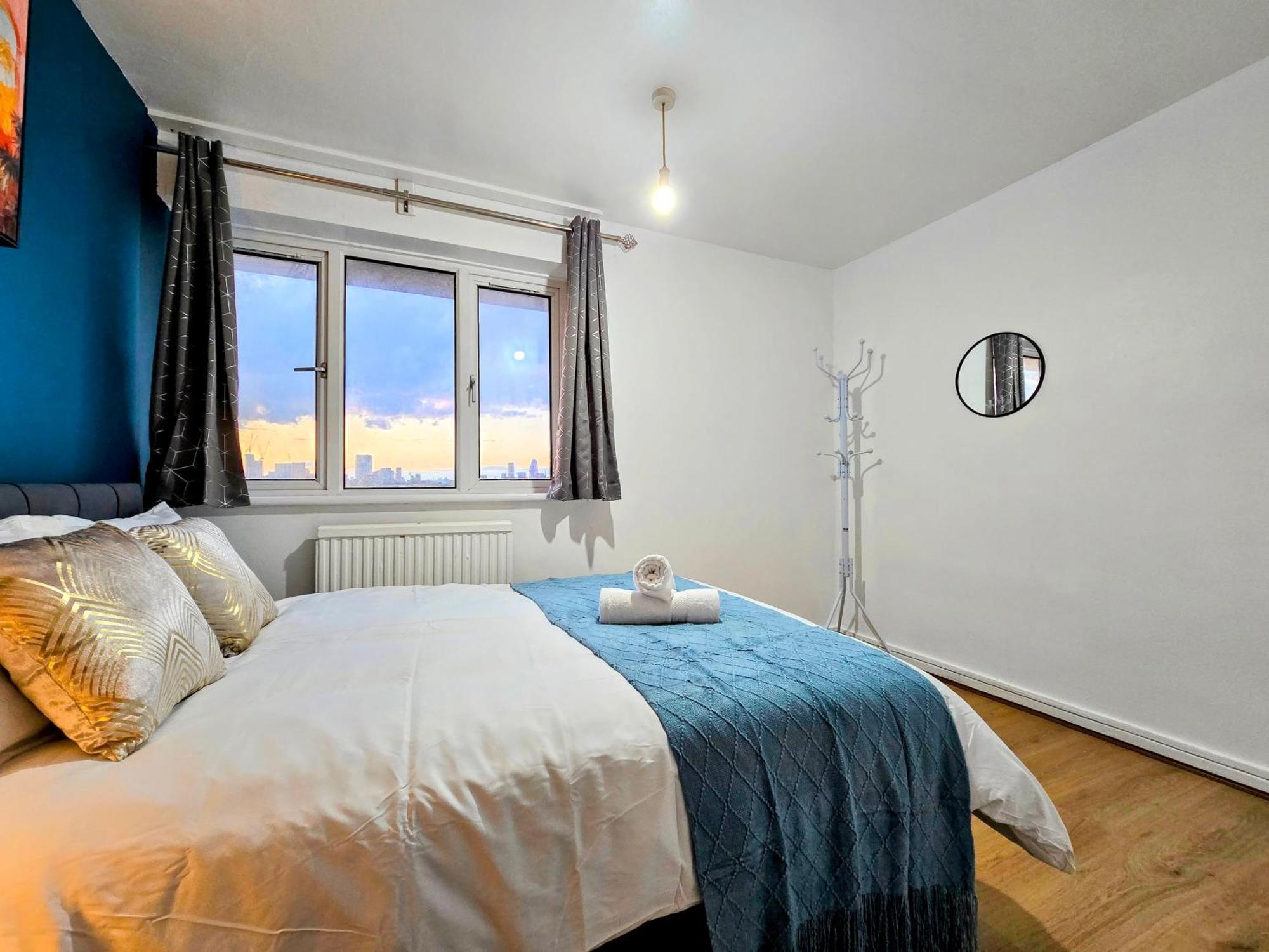 Comfy 3 Bedroom Near London Bridge & Tower Bridge Exterior photo